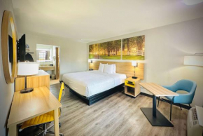 Days Inn by Wyndham WestEnd Alexandria,VA Washington DC Area